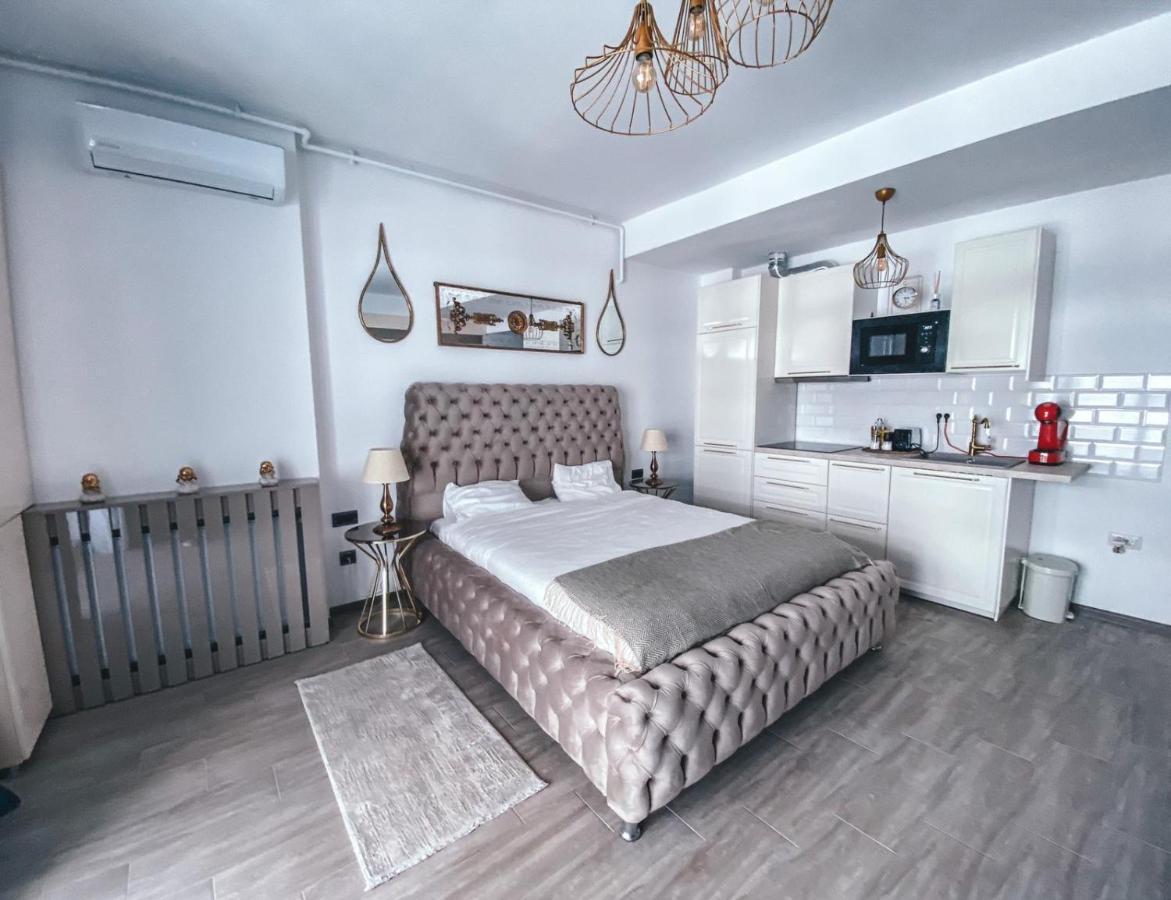 Mamaia Luxury Studio Apartment T ภายนอก รูปภาพ